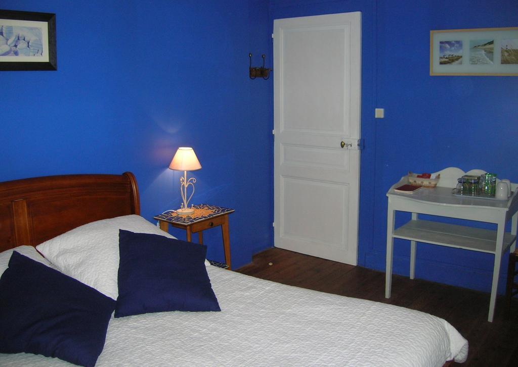 Le Petit Jardin Yoyo Hotel Monts Exterior foto