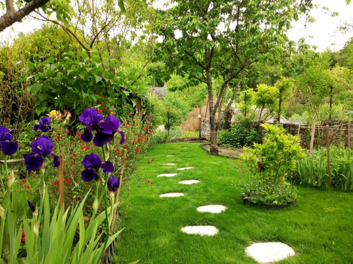 Le Petit Jardin Yoyo Hotel Monts Exterior foto